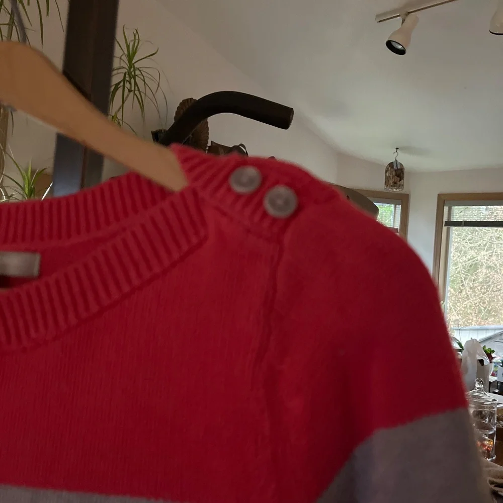 Top - Picture 3 of 5